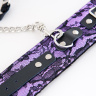 Пурпурный кружевной набор: ошейник и наручники купить в секс шопе