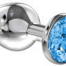 Большая серебристая анальная пробка Diamond Light blue Sparkle Large с голубым кристаллом - 8 см. купить в секс шопе