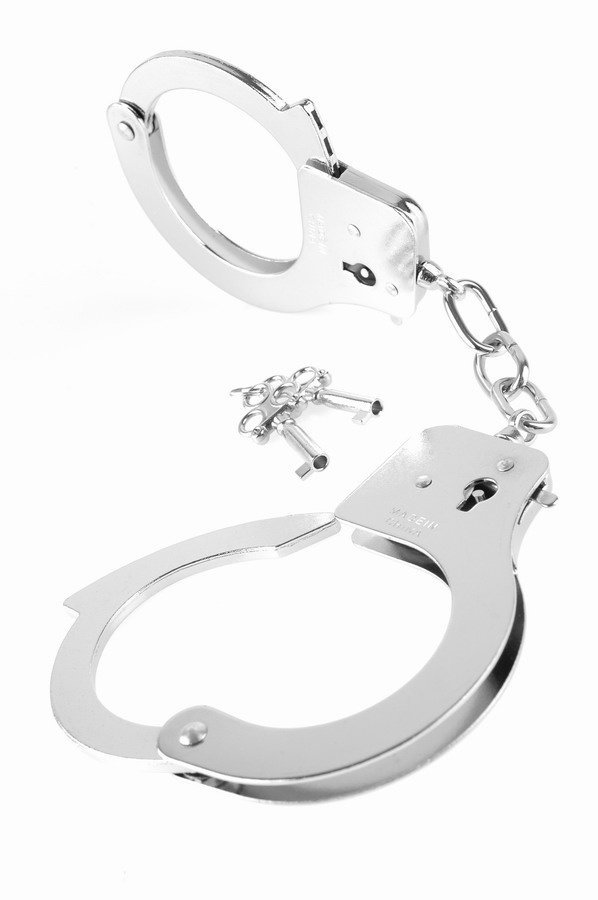 Металлические серебристые наручники Designer Metal Handcuffs купить в секс шопе