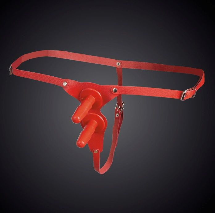 Красные кожаные универсальные трусики с двумя  штырьками для насадок  купить в секс шопе