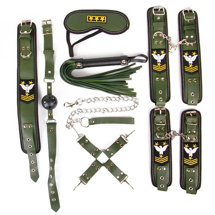 Набор в армейской тематике: наручники, оковы, ошейник с поводком, кляп, маска, плеть, фиксатор купить в секс шопе
