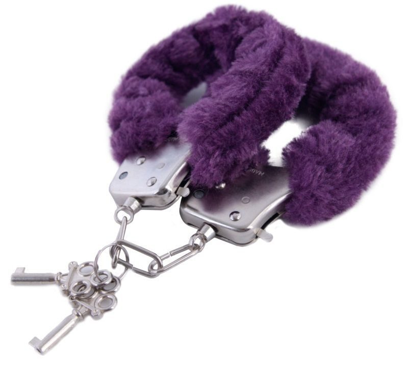 Фиолетовые наручники купить в секс шопе