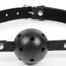 Черный кляп-шарик на регулируемом ремешке с кольцами купить в секс шопе