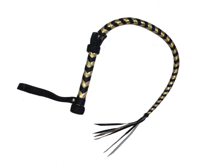 Чёрно-золотистая кожаная плетка с рукояткой - 90 см. купить в секс шопе