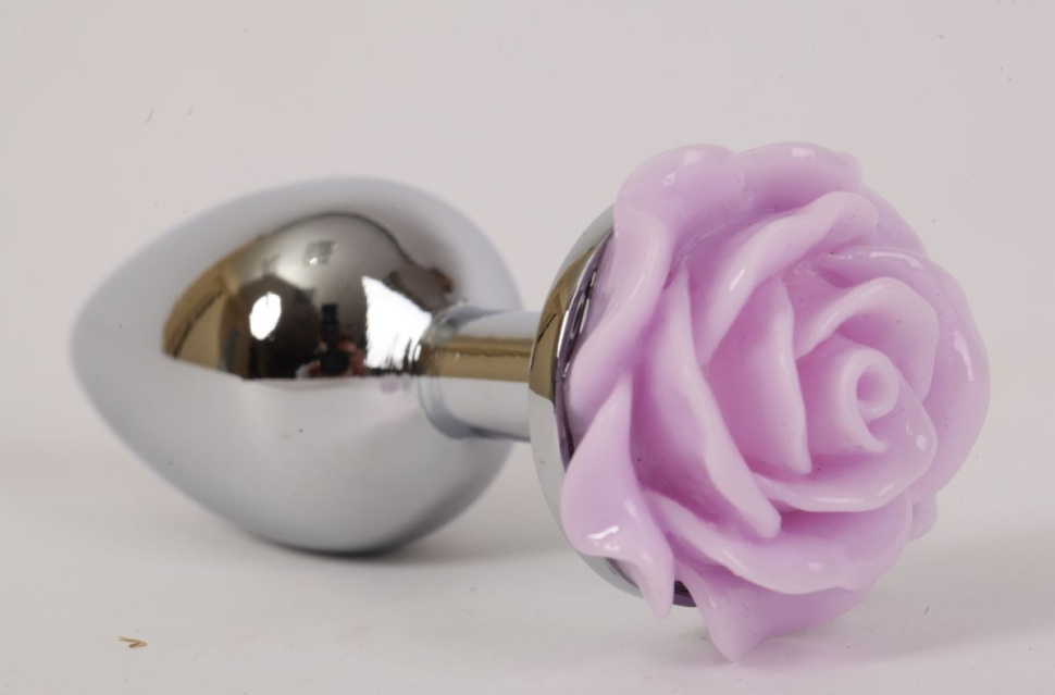 Серебристая анальная пробка с сиреневой розой - 7,6 см. купить в секс шопе