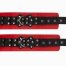 Красно-черные наручники с фиксацией на двух карабинах купить в секс шопе