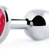 Серебристая анальная пробка с малиновым кристаллом-сердечком - 7 см. купить в секс шопе