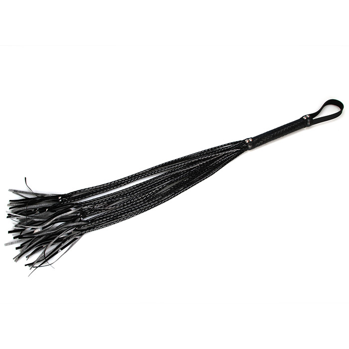 Чёрная плеть с лаковыми хвостиками - 79 см. купить в секс шопе