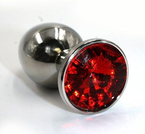 Серебристая алюминиевая анальная пробка с красным кристаллом - 8,4 см. купить в секс шопе
