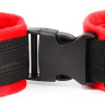 Красно-черные мягкие наручники на липучке купить в секс шопе