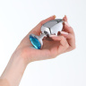 Серебристая коническая анальная пробка с голубым кристаллом-сердечком - 9 см. купить в секс шопе