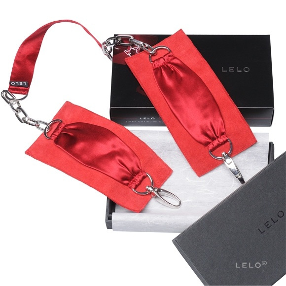 Красные шелковые наручники с цепочкой Sutra (LELO) купить в секс шопе