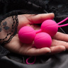Ярко-розовый набор для тренировки вагинальных мышц Kegel Balls купить в секс шопе
