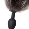 Черная силиконовая анальная втулка с хвостом чернобурой лисы - размер S купить в секс шопе