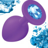 Средняя фиолетовая анальная пробка Emotions Cutie Medium с голубым кристаллом - 8,5 см. купить в секс шопе