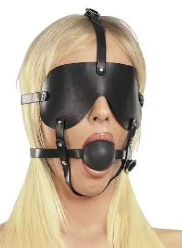 Чёрная лаковая маска-сбруя с кляпом купить в секс шопе