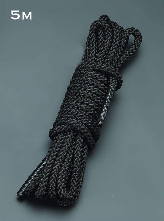 Черная шелковистая веревка для связывания - 5 м. купить в секс шопе