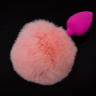 Маленькая розовая силиконовая пробка с пушистым розовым хвостиком купить в секс шопе