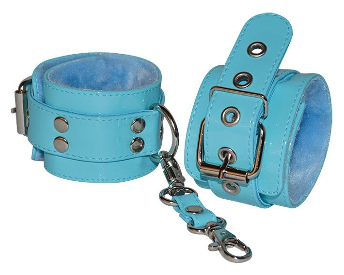 Голубые лаковые наручники с меховой отделкой купить в секс шопе