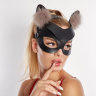 Черная кожаная маска  Кошечка  с мехом купить в секс шопе