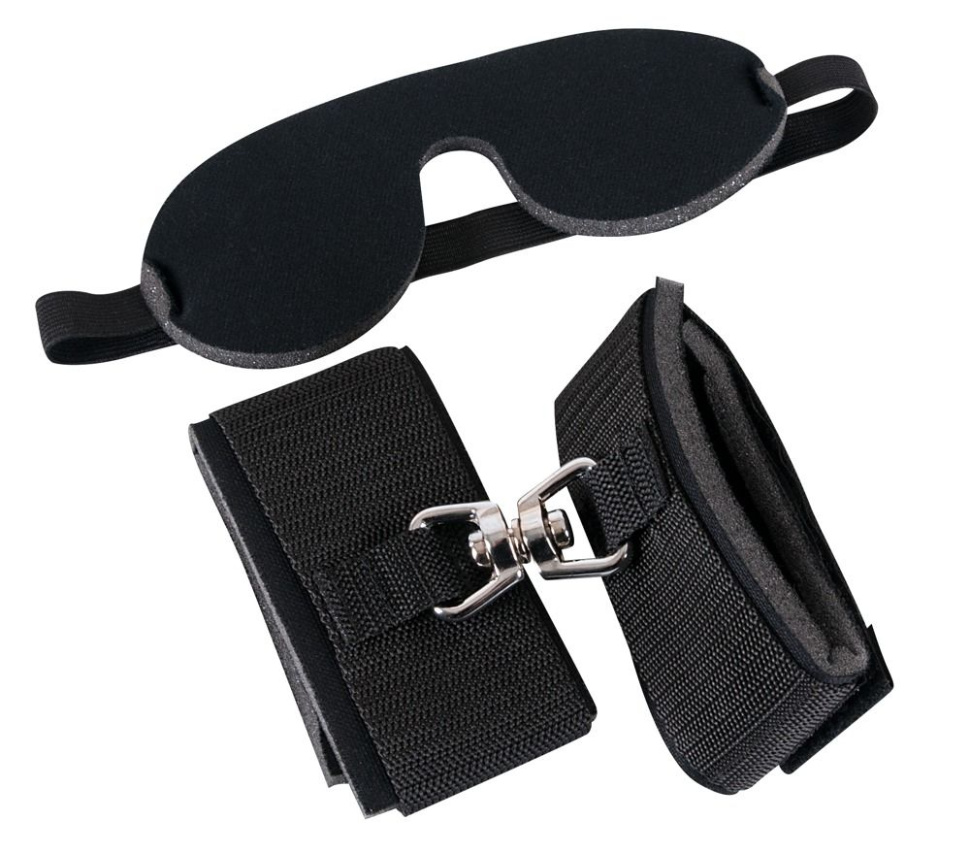 Набор БДСМ: наручники и маска на глаза чёрного цвета купить в секс шопе